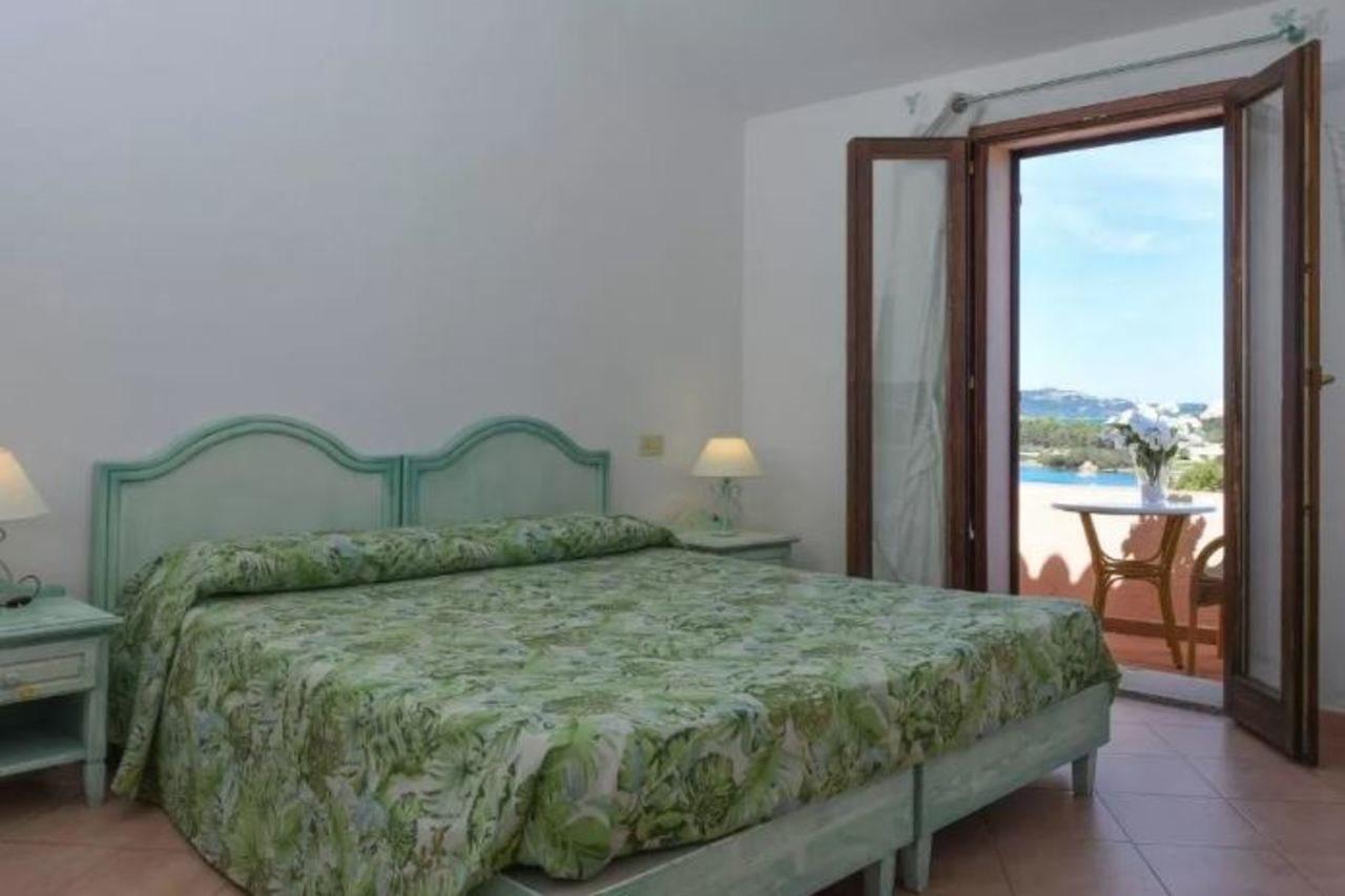 Godo Beach Hotel Baja Sardinia Eksteriør billede