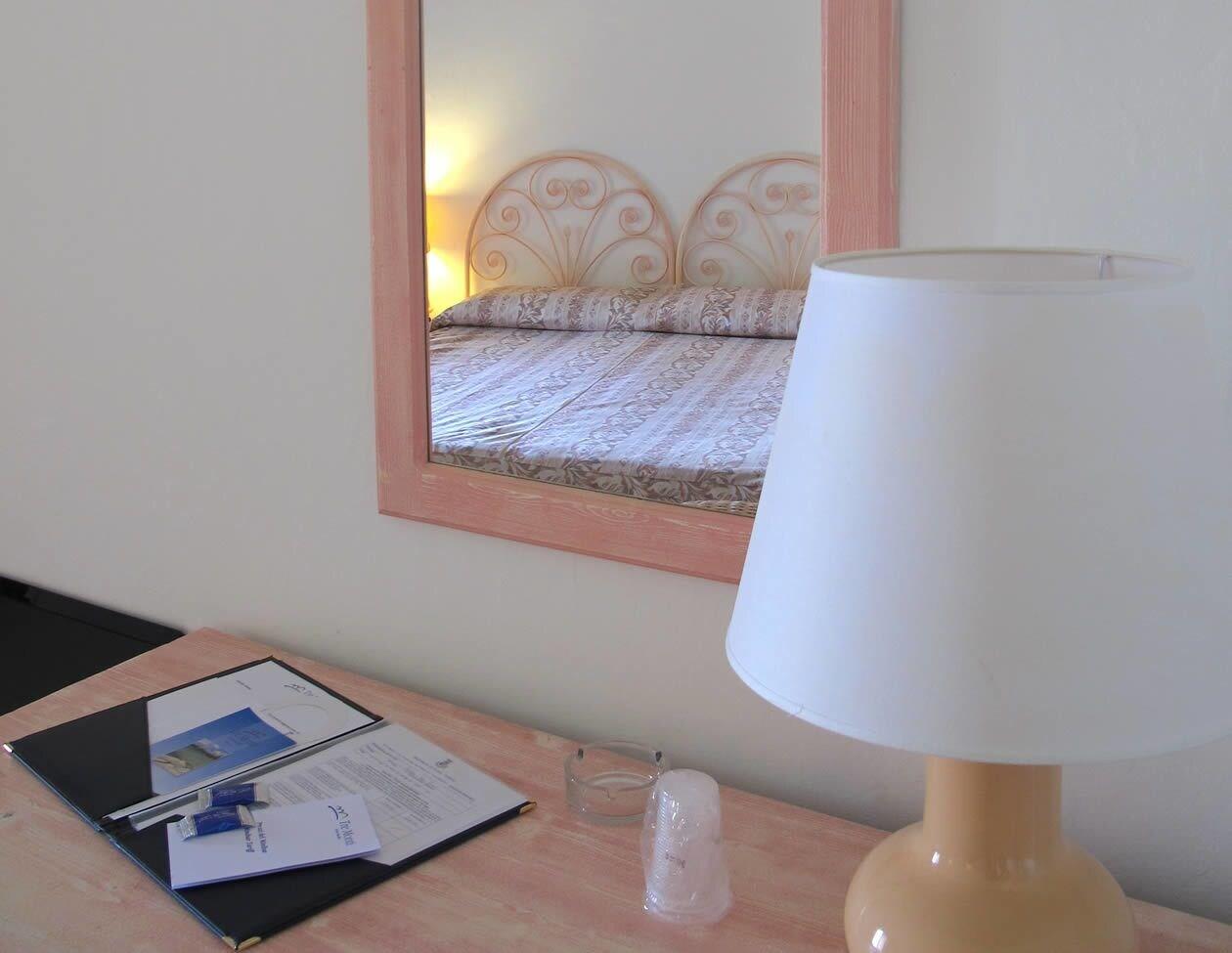 Godo Beach Hotel Baja Sardinia Eksteriør billede