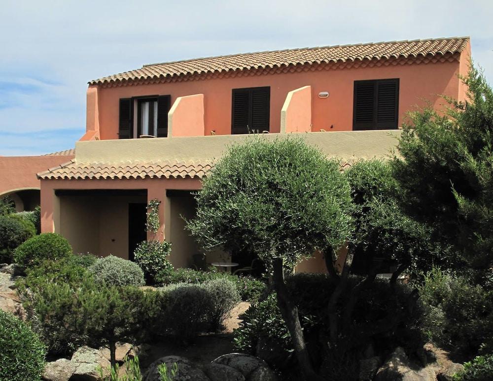 Godo Beach Hotel Baja Sardinia Eksteriør billede