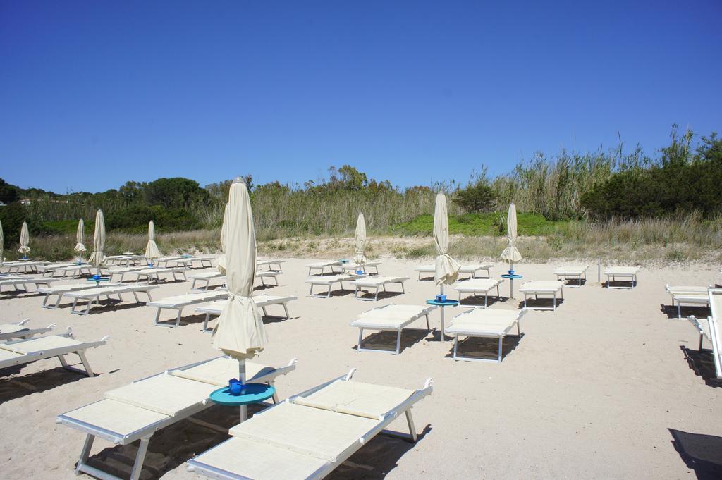 Godo Beach Hotel Baja Sardinia Eksteriør billede