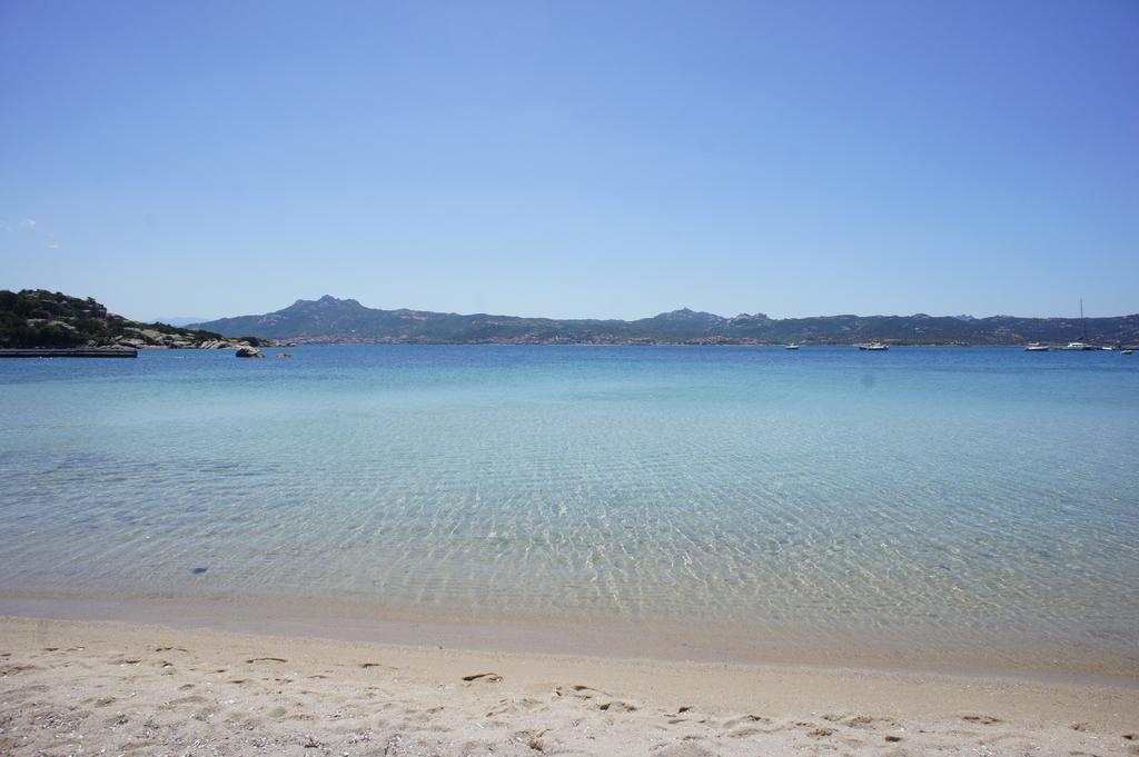 Godo Beach Hotel Baja Sardinia Eksteriør billede