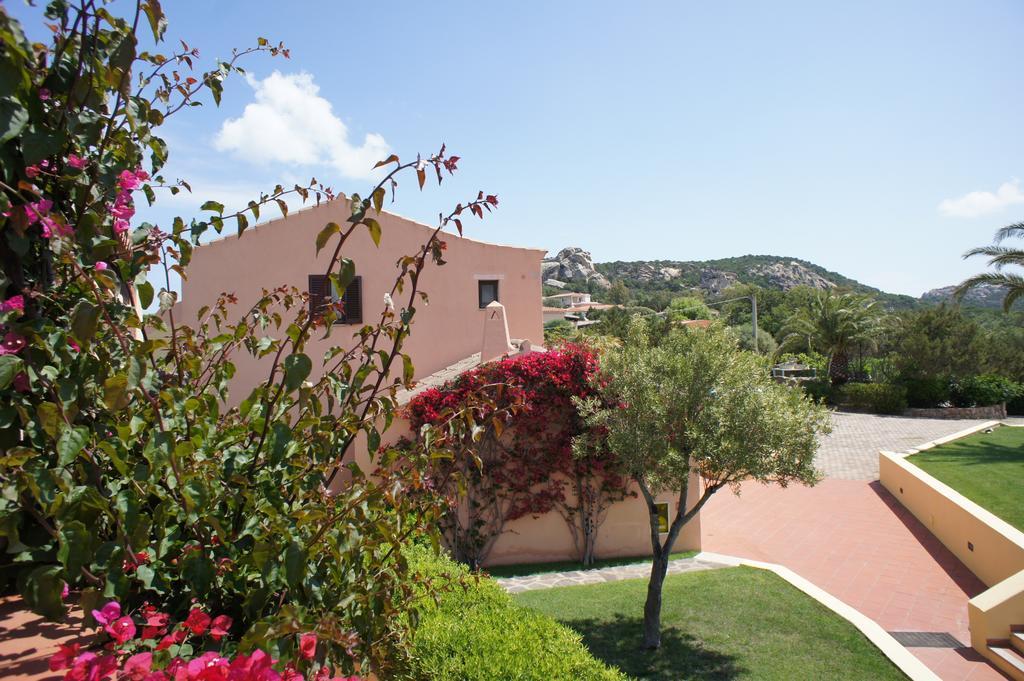 Godo Beach Hotel Baja Sardinia Eksteriør billede