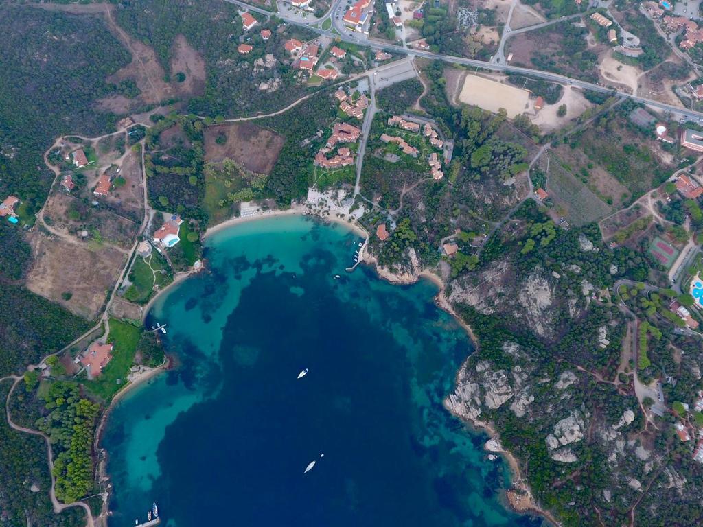 Godo Beach Hotel Baja Sardinia Eksteriør billede